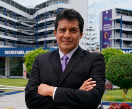 Dr. Jair Alvarado Espinoza